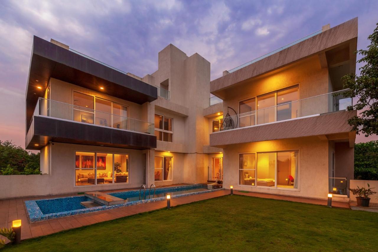 Villa Azul By Stayvista, Offering A Snooker Table, Terrace, Swimming Pool & A Spacious Lawn With A Charming Gazebo For A Perfect Getaway Lonavala Extérieur photo