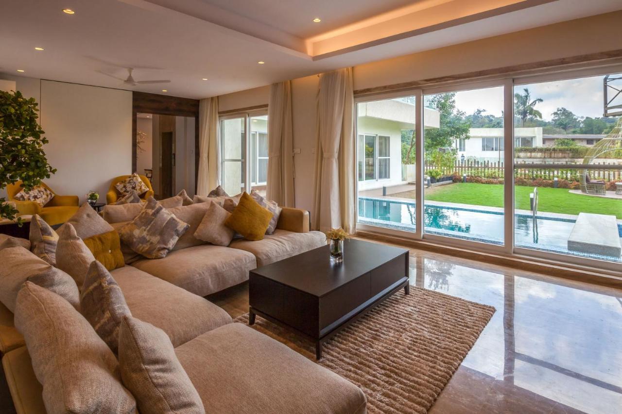 Villa Azul By Stayvista, Offering A Snooker Table, Terrace, Swimming Pool & A Spacious Lawn With A Charming Gazebo For A Perfect Getaway Lonavala Extérieur photo