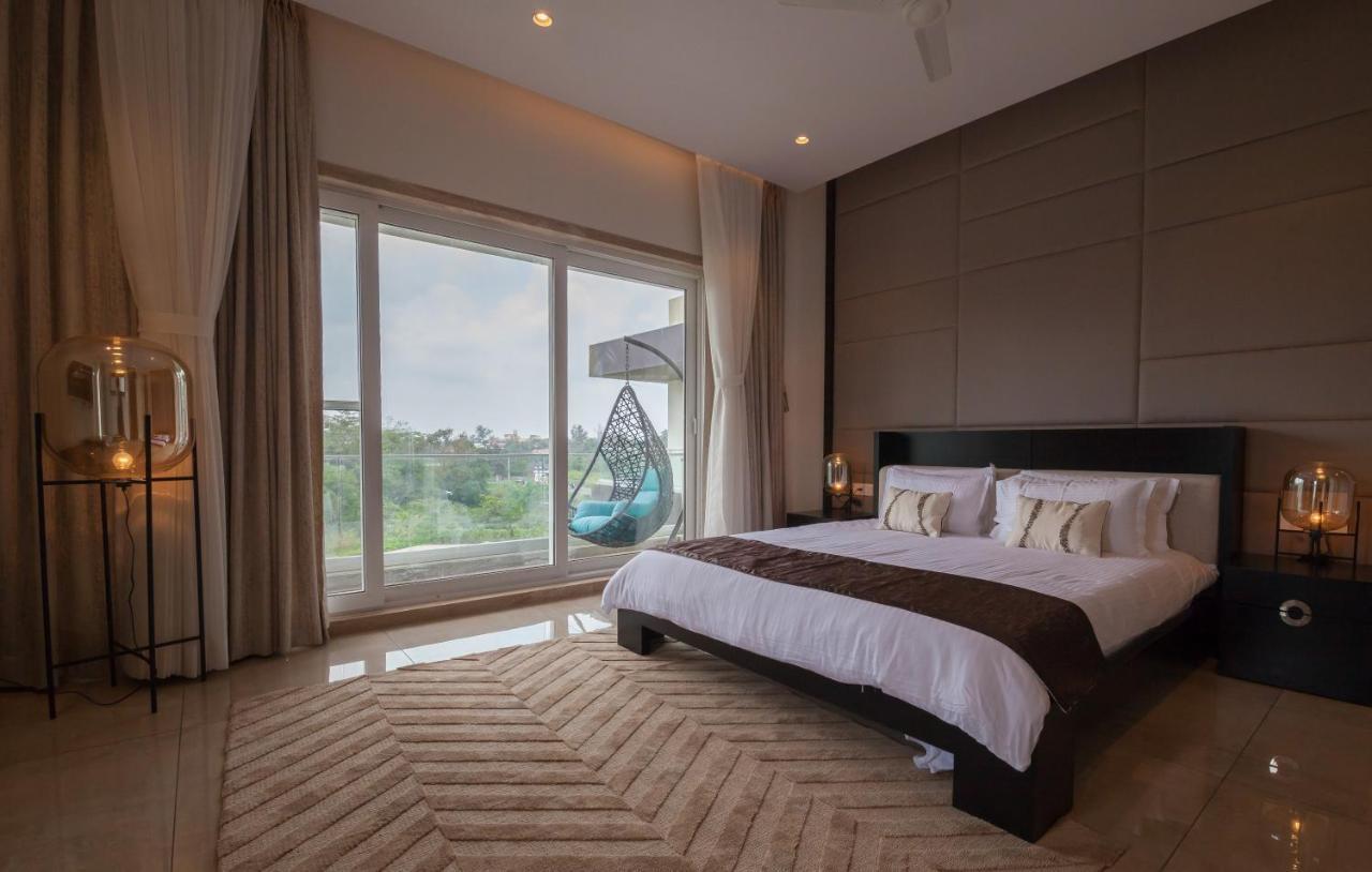 Villa Azul By Stayvista, Offering A Snooker Table, Terrace, Swimming Pool & A Spacious Lawn With A Charming Gazebo For A Perfect Getaway Lonavala Extérieur photo